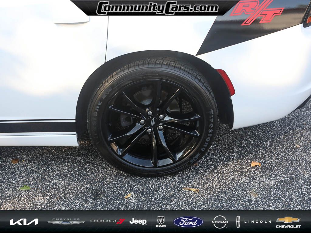 2018 Dodge Charger R/T photo 4