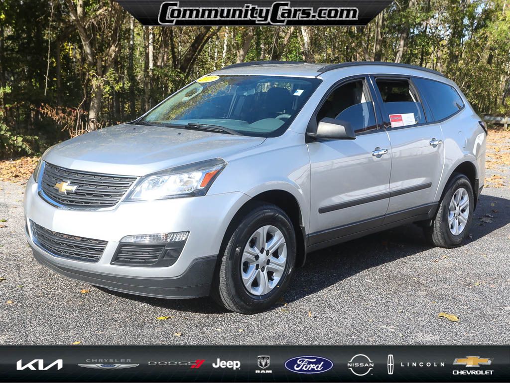 Used 2017 Chevrolet Traverse LS with VIN 1GNKVFKD0HJ209894 for sale in Mooresville, IN