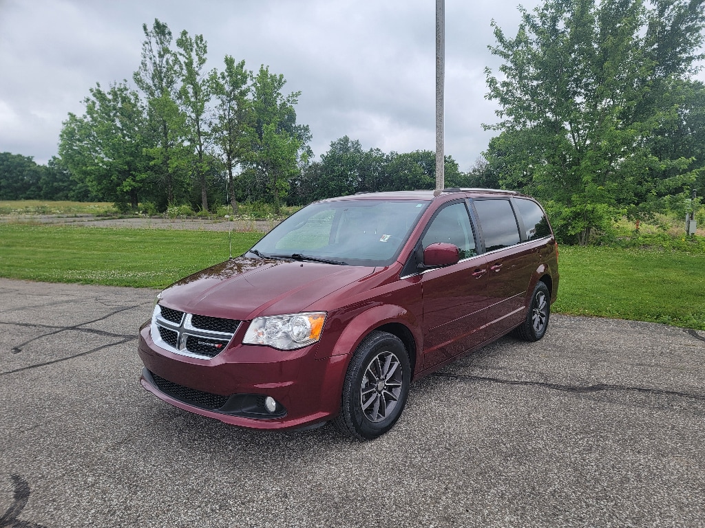 2017 Dodge Grand Caravan SXT's photo