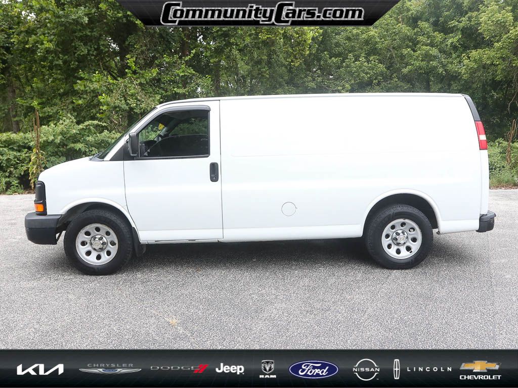 2014 Chevrolet Express 1500 Van photo 3