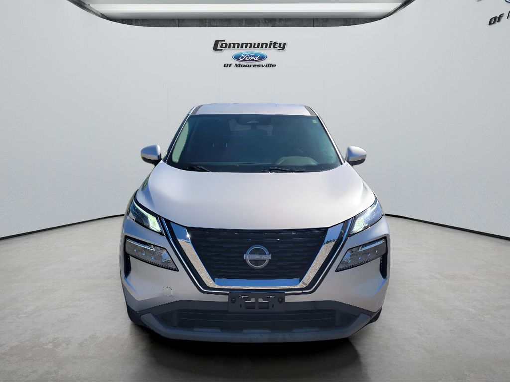 Used 2022 Nissan Rogue SV with VIN 5N1BT3BB0NC673341 for sale in Mooresville, IN
