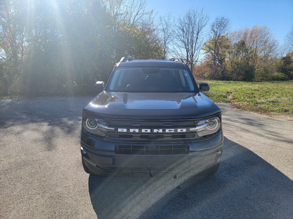 2022 Ford Bronco Sport Outer Banks photo 2