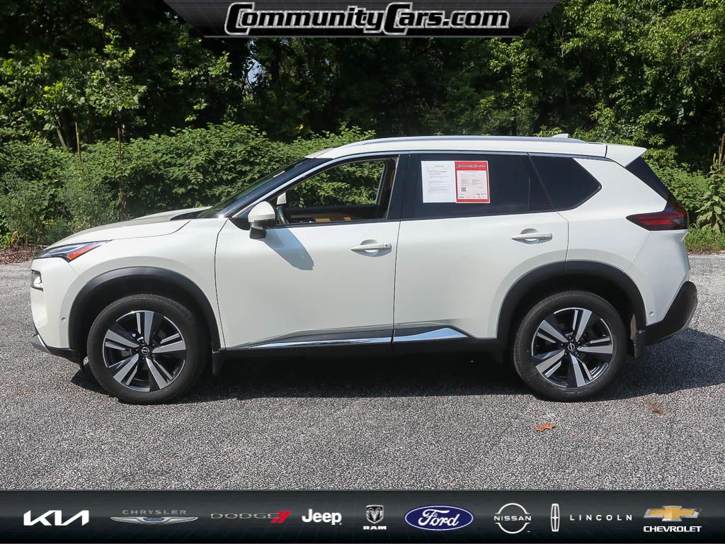 2023 Nissan Rogue Platinum photo 3