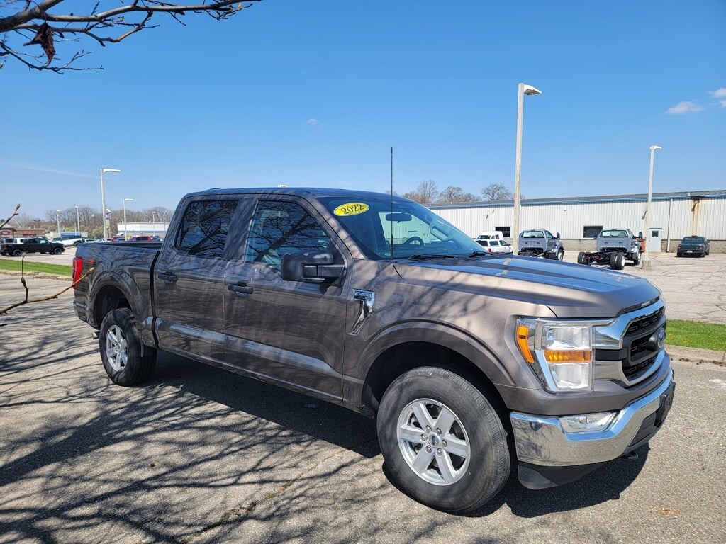 2022 Ford F-150 XLT photo 3