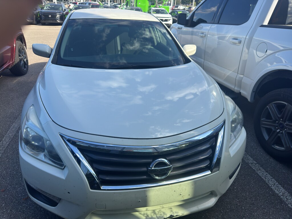 2015 Nissan Altima 2.5 S photo 2
