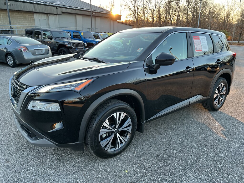 2023 Nissan Rogue SV photo 3