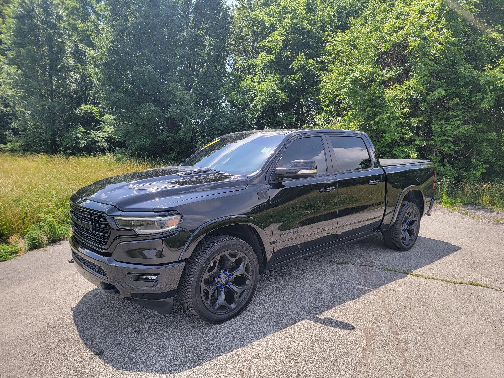2022 RAM 1500 Limited 4x4 Crew Cab 5'7's photo