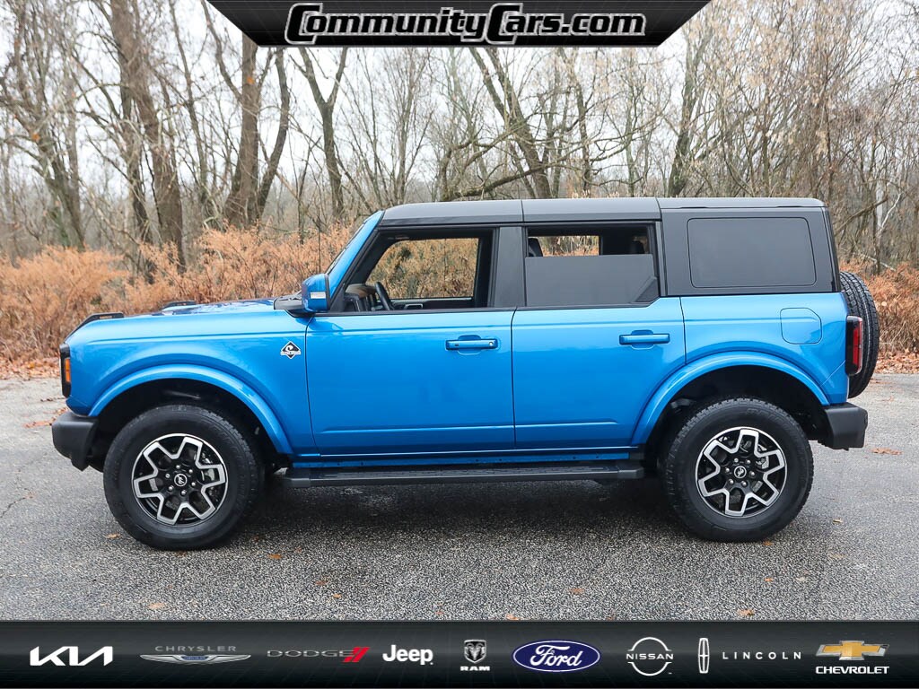 2024 Ford Bronco Outer Banks photo 3