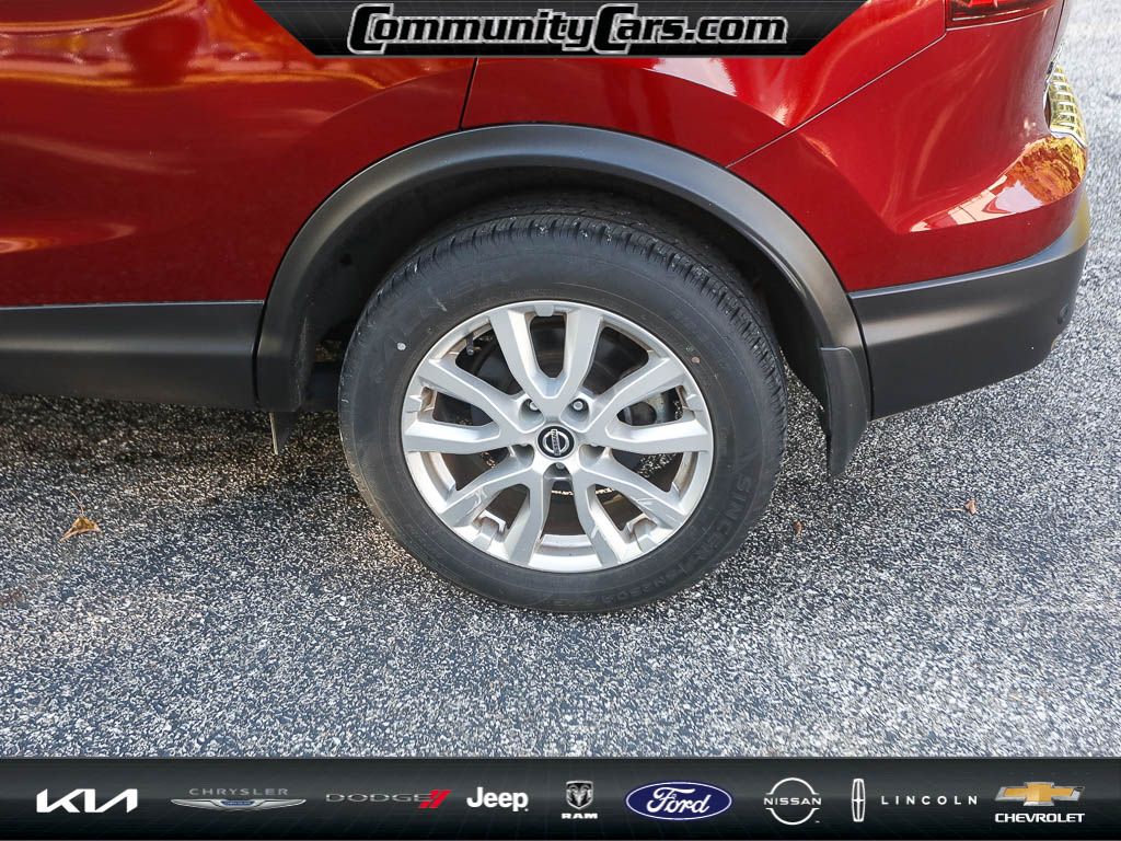 2021 Nissan Rogue Sport SV photo 4