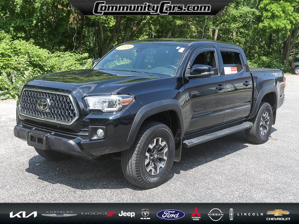 2019 Toyota Tacoma TRD V6 photo 2
