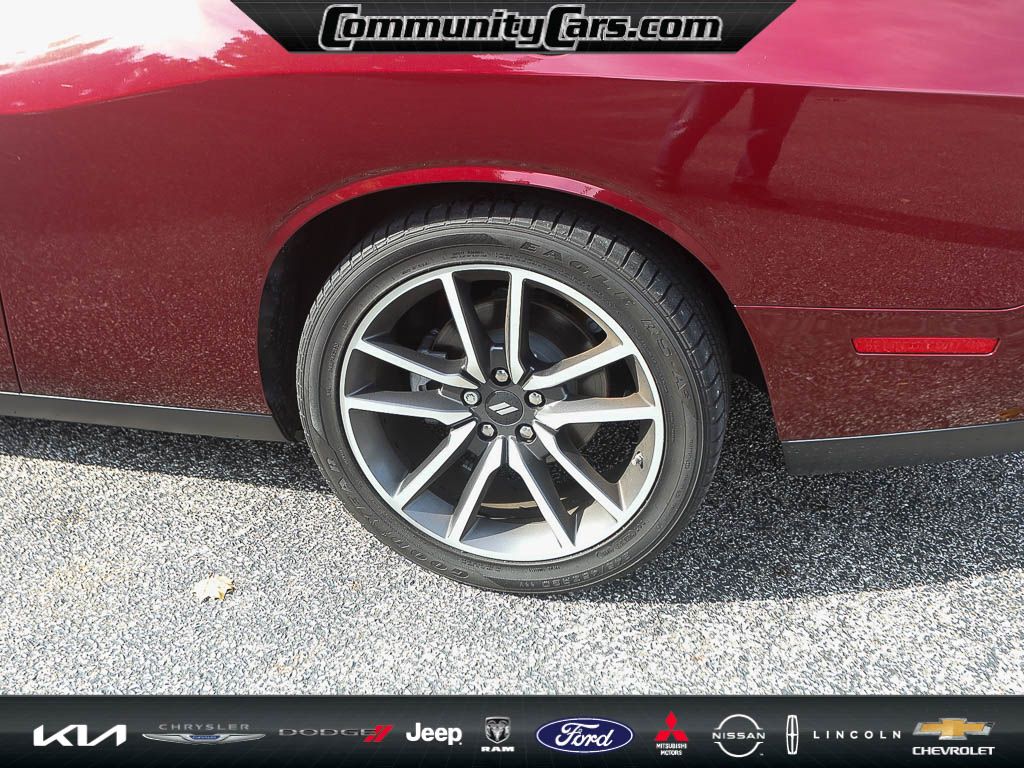 2023 Dodge Challenger R/T photo 4
