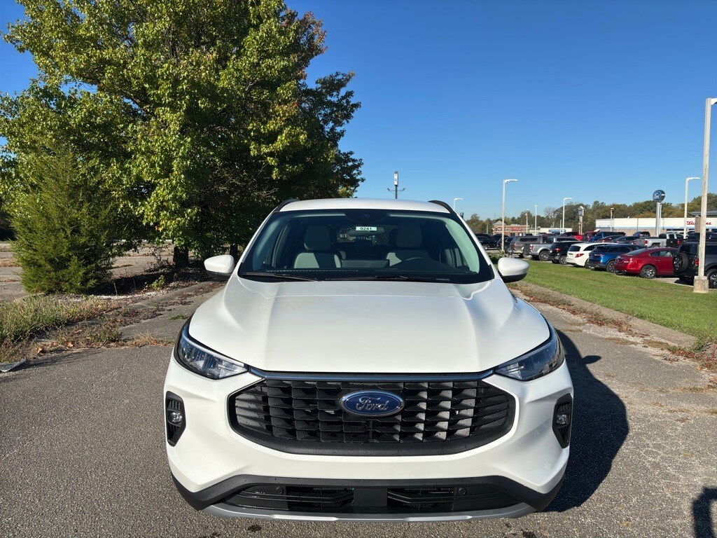 2025 Ford Escape photo 3