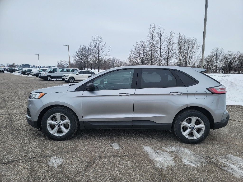 2020 Ford Edge SE photo 4