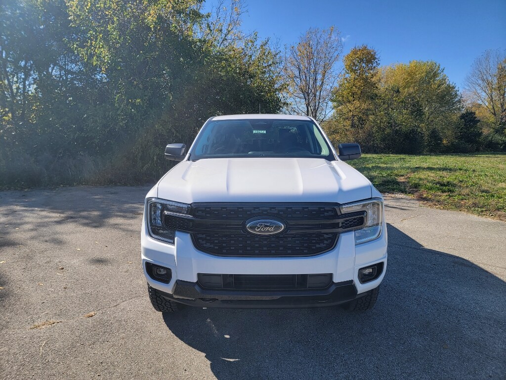 2025 Ford Ranger XLT photo 2