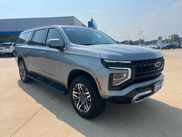 2025 Chevrolet Suburban Z71 - Photo 7