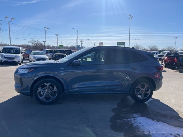 2023 Ford Escape ST-Line Select photo 4