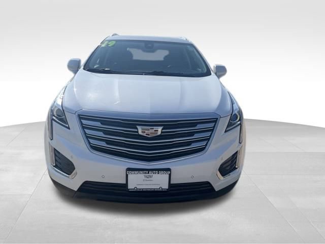 2019 Cadillac XT5 Luxury photo 2
