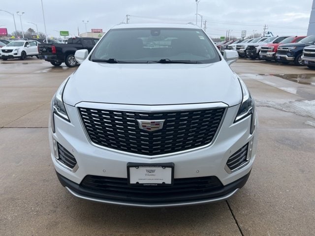 Used 2020 Cadillac XT5 Premium Luxury with VIN 1GYKNCRS9LZ124441 for sale in Cedar Falls, IA