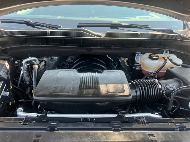 2025 Chevrolet Suburban Z71 - Photo 35