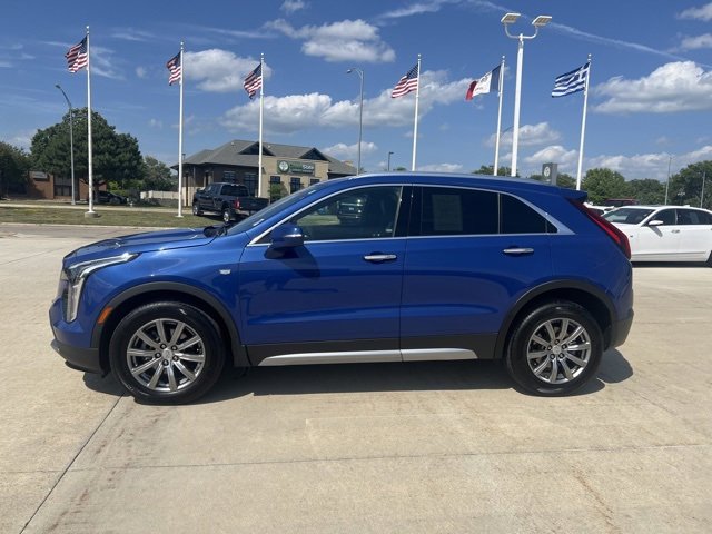 2021 Cadillac XT4 Premium Luxury photo 3