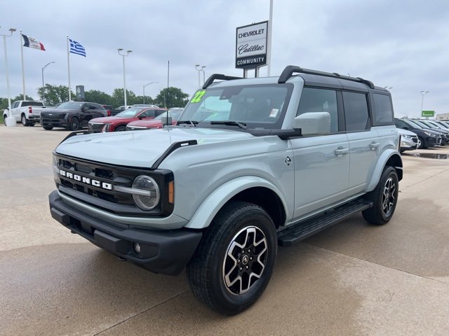 2022 Ford Bronco Base photo 3