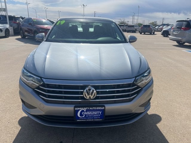 Used 2019 Volkswagen Jetta SE with VIN 3VWCB7BU2KM225033 for sale in Cedar Falls, IA