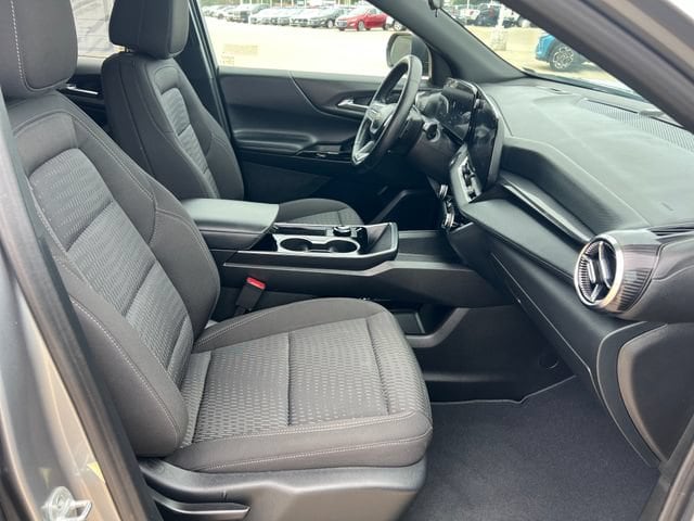 2026 Chevrolet Equinox LT - Photo 11
