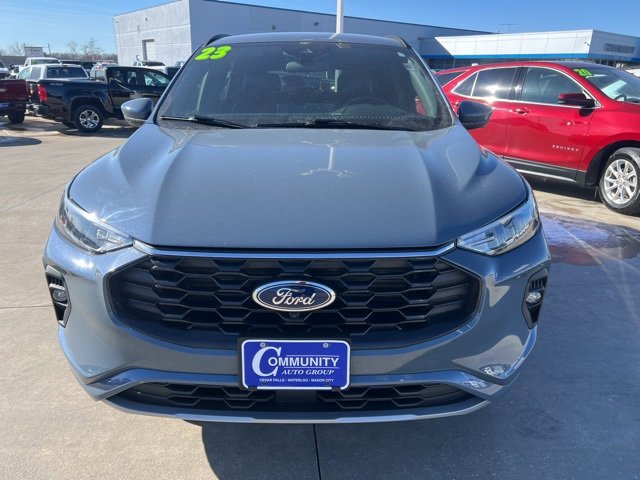 2023 Ford Escape ST-Line Select photo 2