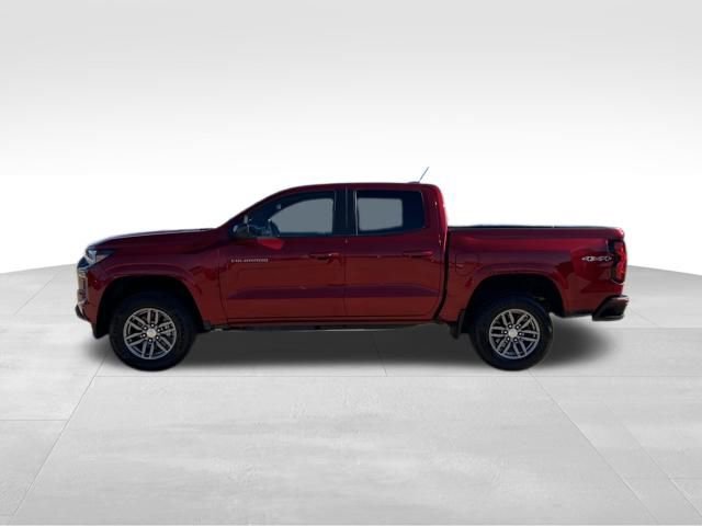 2023 Chevrolet Colorado LT photo 2