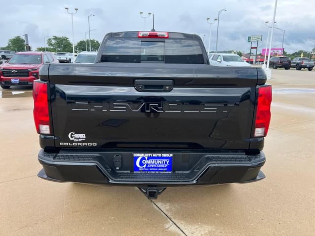 Used 2024 Chevrolet Colorado Trail Boss Truck Crew Cab