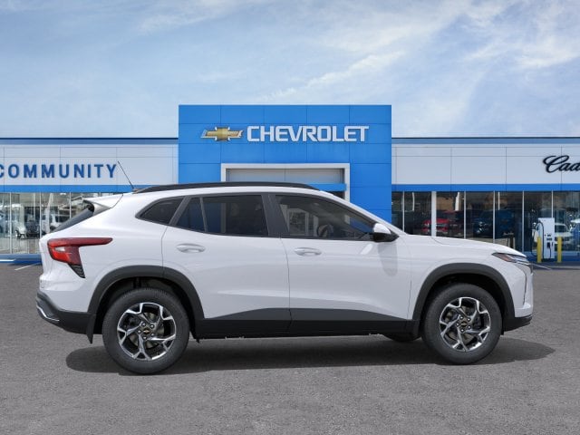 2026 Chevrolet Trax LT - Photo 7