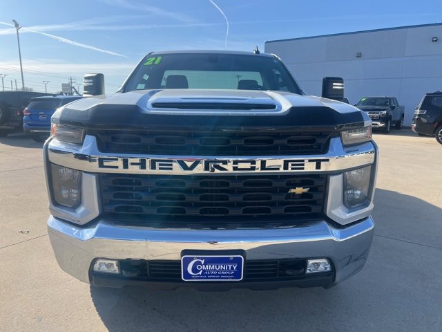 2021 Chevrolet Silverado 2500HD LT photo 2