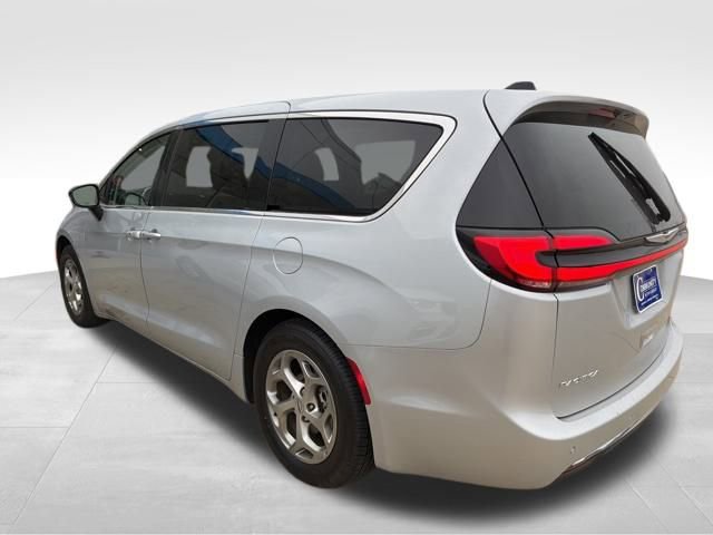 2024 Chrysler Pacifica Limited photo 3