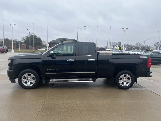 2017 Chevrolet Silverado 1500 LTZ photo 4