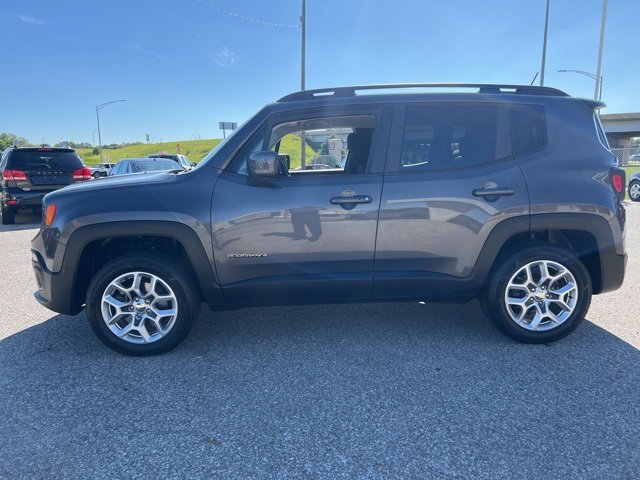 2016 Jeep Renegade Latitude photo 4