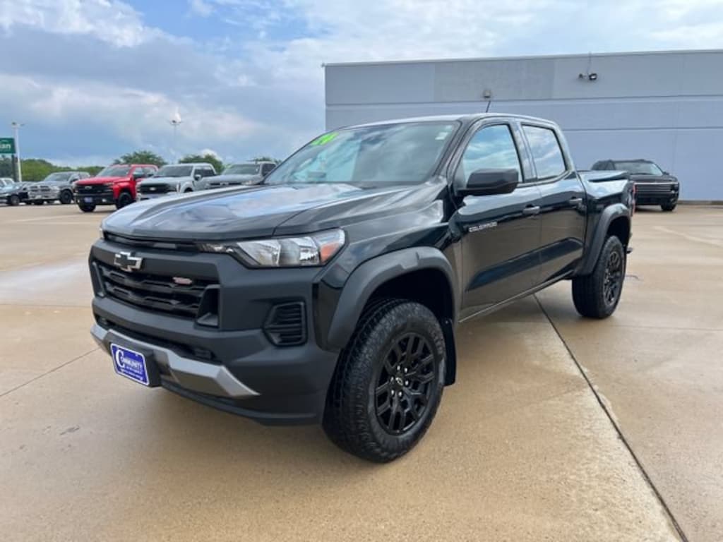 Used 2024 Chevrolet Colorado Trail Boss Truck Crew Cab