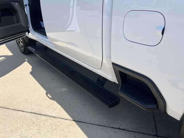 2024 Chevrolet Silverado 2500HD LTZ - Photo 13