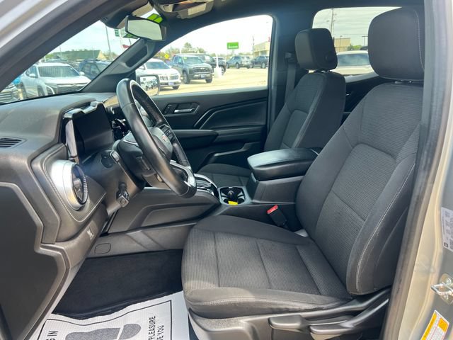 2023 Chevrolet Colorado LT - Photo 13