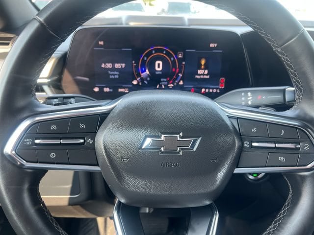 2025 Chevrolet Suburban Z71 - Photo 29