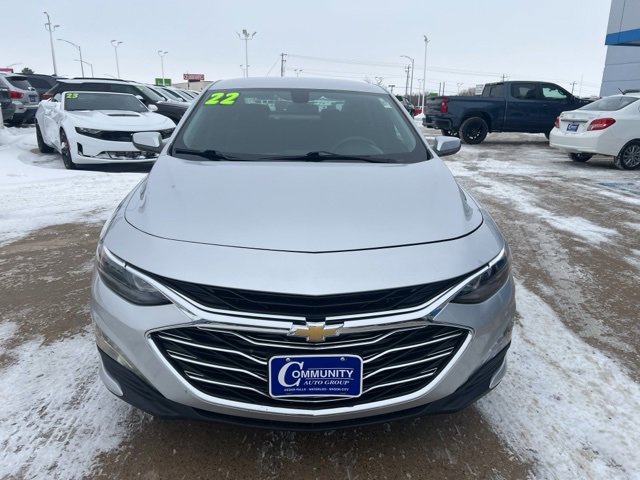 Used 2022 Chevrolet Malibu 1LT with VIN 1G1ZD5ST0NF142149 for sale in Cedar Falls, IA