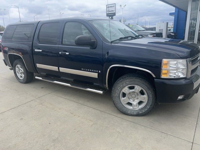 2008 Chevrolet Silverado 1500 photo 2