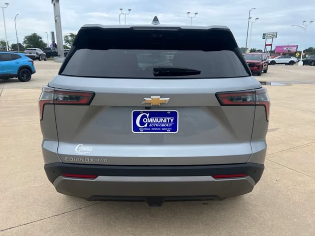 Used 2025 Chevrolet Equinox LT SUV