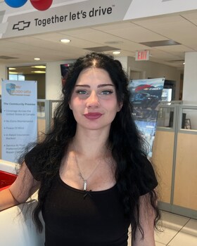 Staff member Maida Samardzic from ID_9e47473f3386