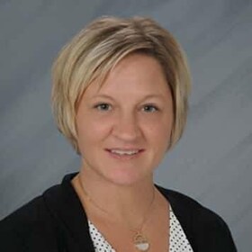 Staff member Molly Davies from ID_80f36fea7a87
