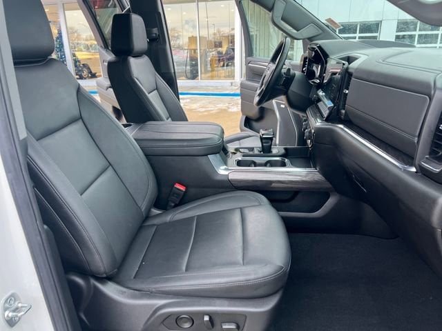 2025 Chevrolet Silverado 1500 LTZ - Photo 19