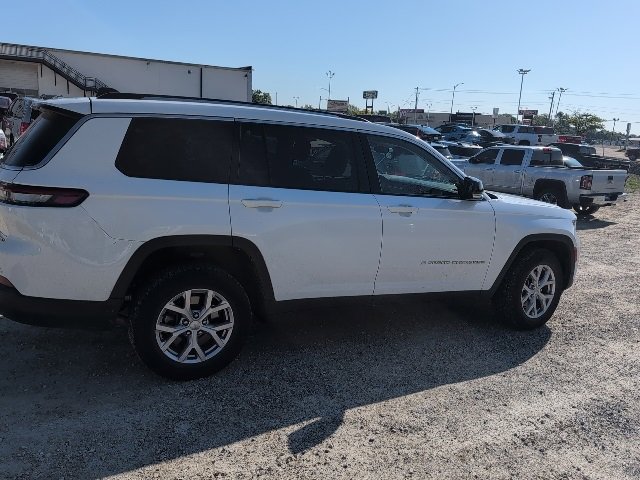 2022 Jeep Grand Cherokee Limited photo 4