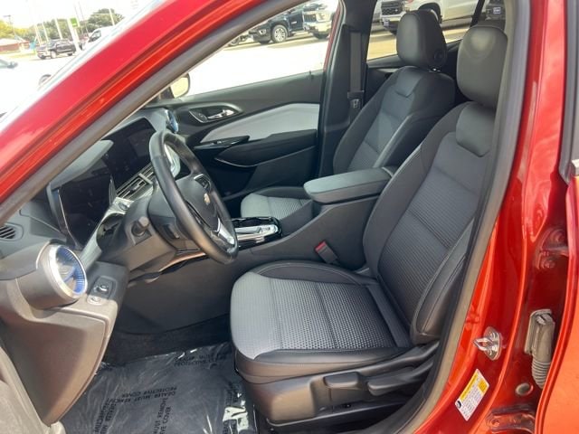 2024 Chevrolet Trax LT - Photo 12