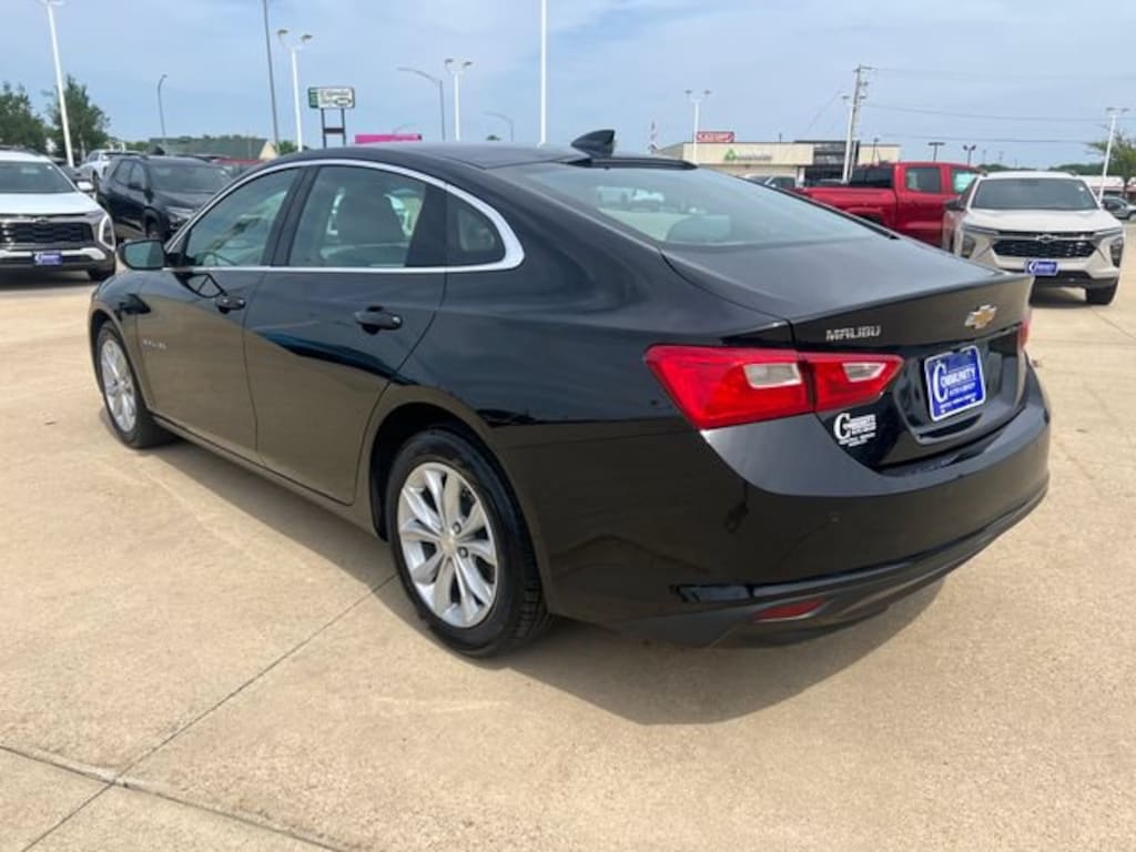 Used 2025 Chevrolet Malibu 1LT Sedan