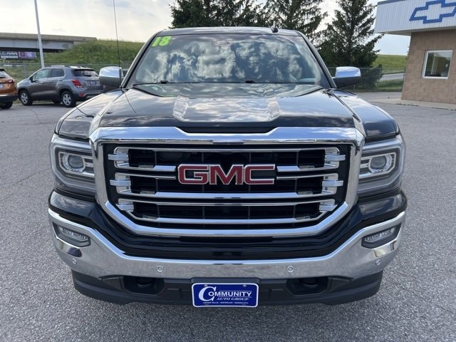 Used 2018 GMC Sierra 1500 SLT with VIN 3GTU2NER8JG302018 for sale in Cedar Falls, IA