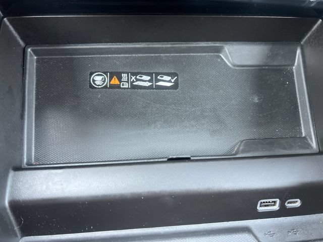 2025 Chevrolet Suburban Z71 - Photo 27
